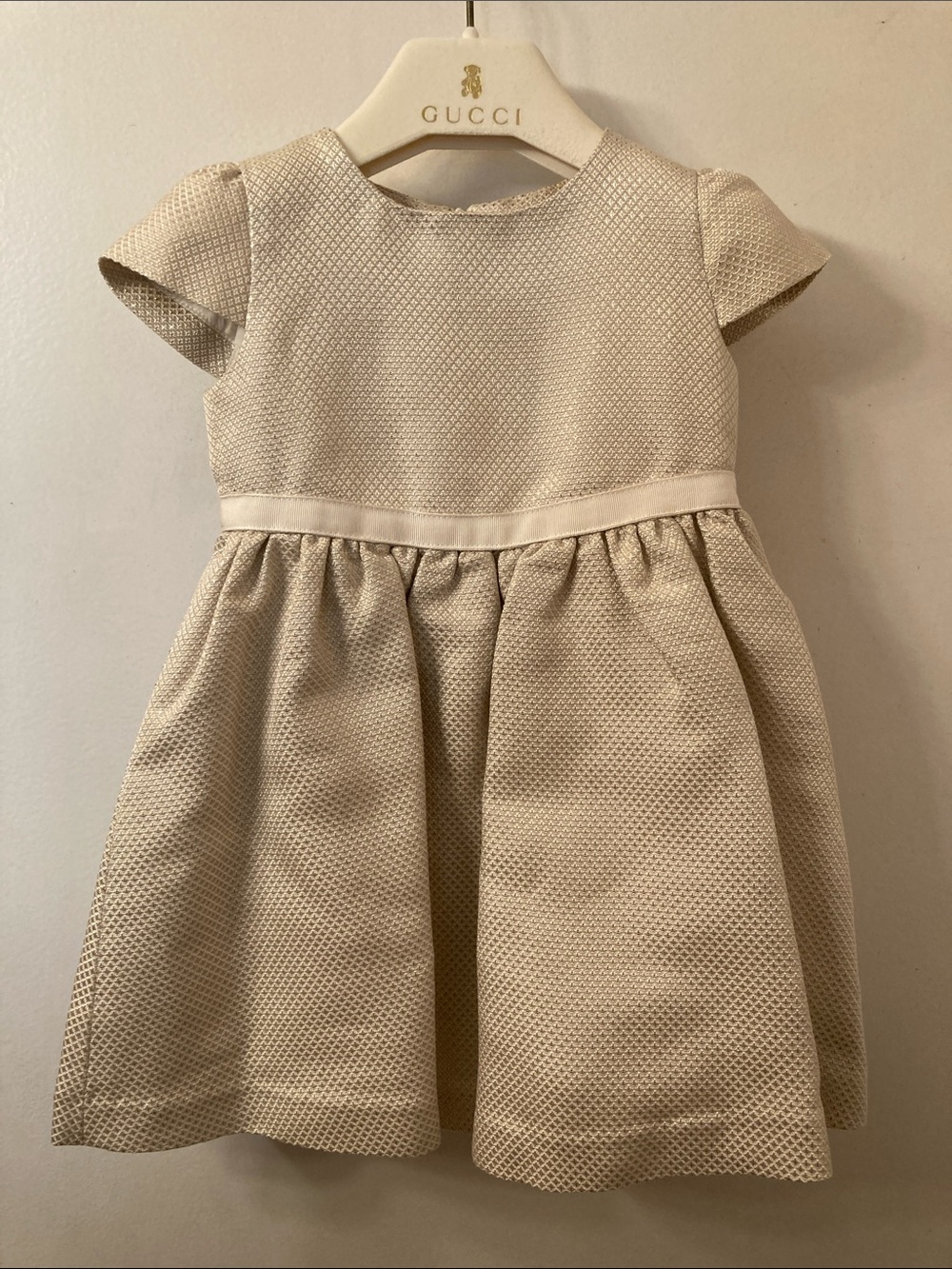 Gucci Infant Cream Textured Short-Sleeve Party Dress & Shoes - Size 9-12 months
